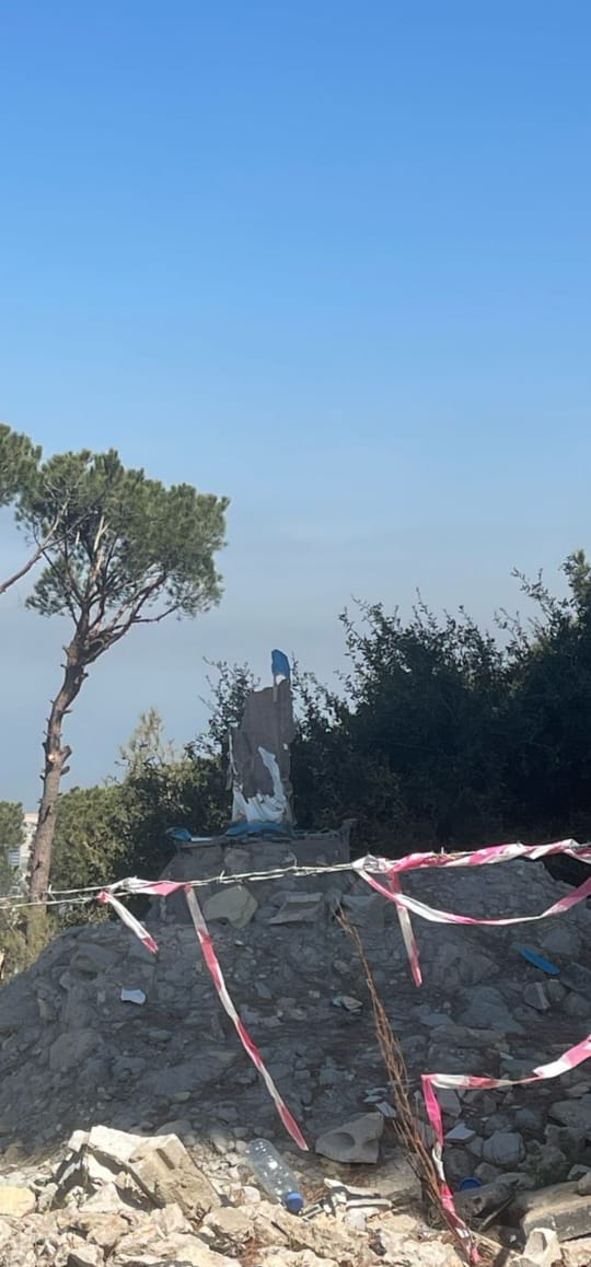 كسر تمثال العذراء بالتزامن مع عملية سرقة لسيارة (Jeep)في مار روكز أمس