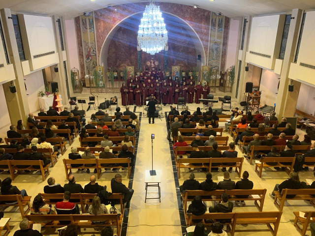 (بالصور) شبيبة المخلص تحيي رسيتالها السنوي 