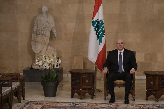 أدعو الجهات السياسية إلى مقاربة حصر السلاح بمسؤولية... عون: ندائي الى الذين واجهوا العدوان والى بيئتِهم الوطنية الكريمة أن يكونَ رهانُكم على الدولةِ اللبنانية وحدَها وإلاّ سقطت تضحياتُكم هدراً