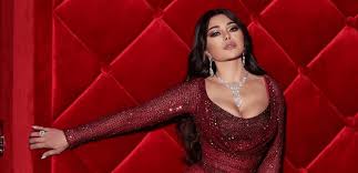 هيفا وهبي خلال حفلتها في لبنان