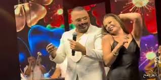 باميلا الكيك مع رامي عياش على المسرح بإحدى الحفلات