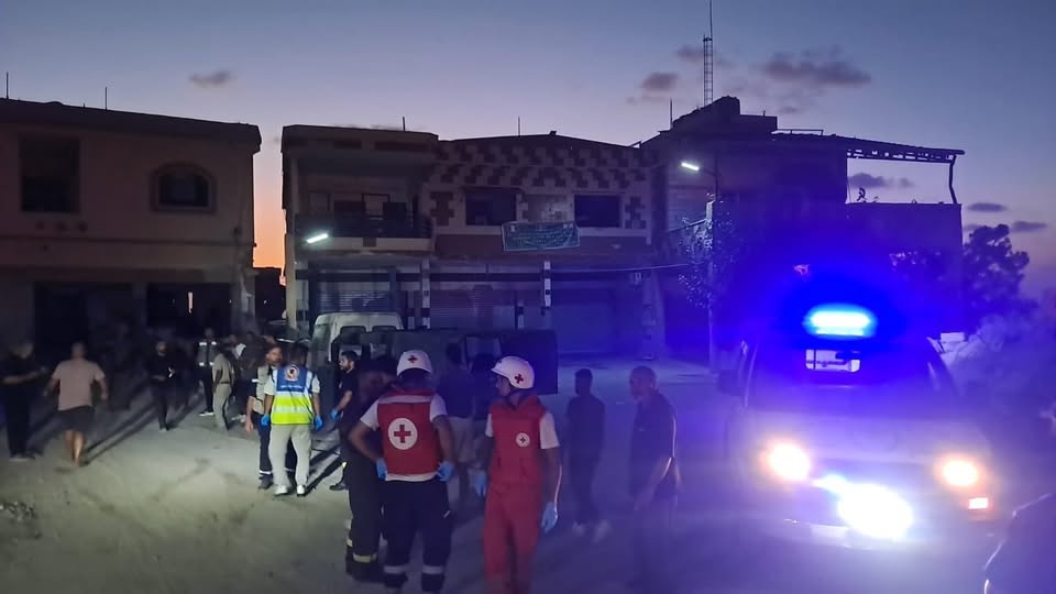 ارتقاء ضابط وعسكري في الجيش اللبناني وجرح آخرين بعد انفجار قنبلة كانت تحملها محلقة إسرائيلية في الناقورة