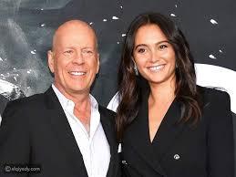 بروس ويليس في منزل منفصل... قرار الحب الصعب