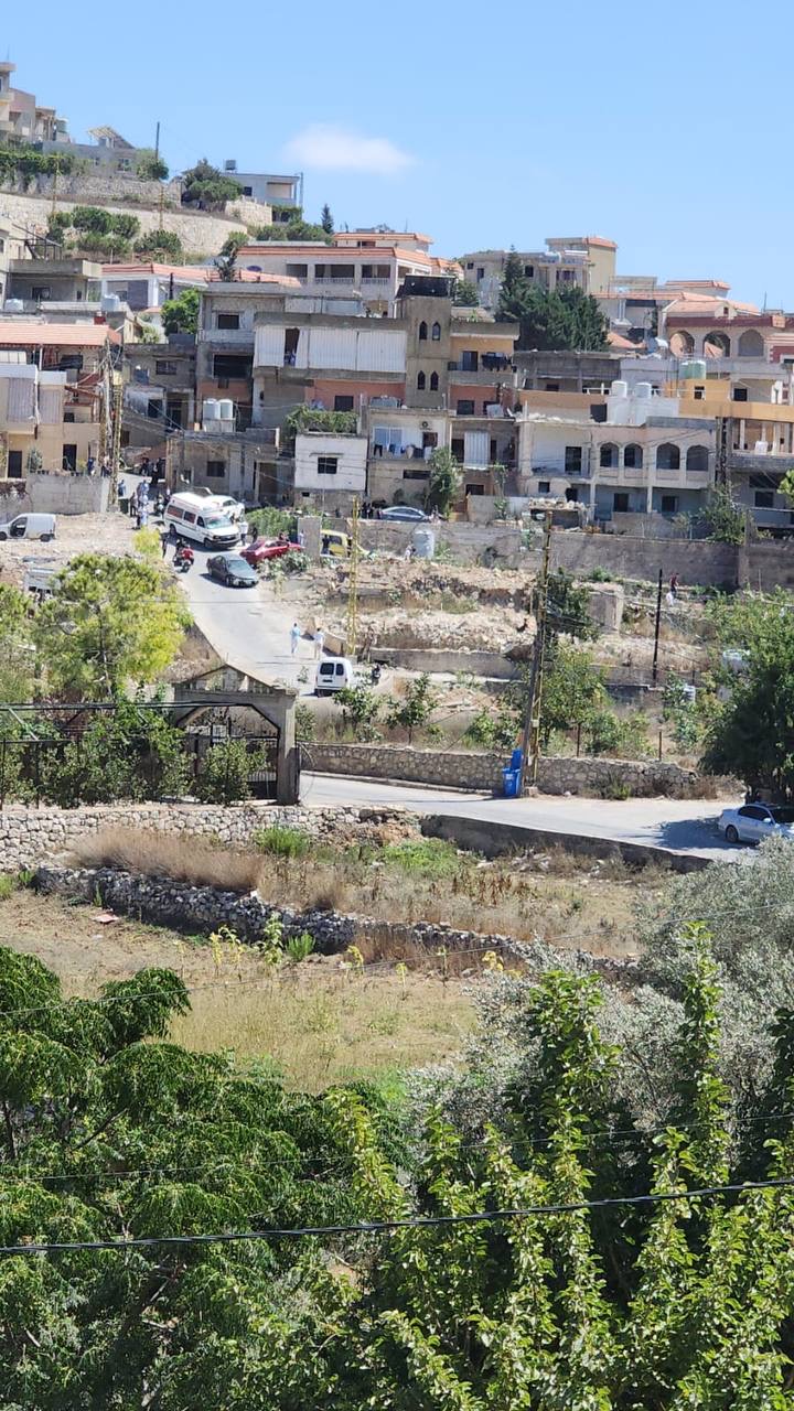 استهداف شخص قرب منزله في ياطر وإصابته ونقله إلى المستشفى