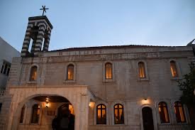 مسيحيو سوريا أمام سرقة مقتنياتهم وسلب صلبان الآباء الذهبية