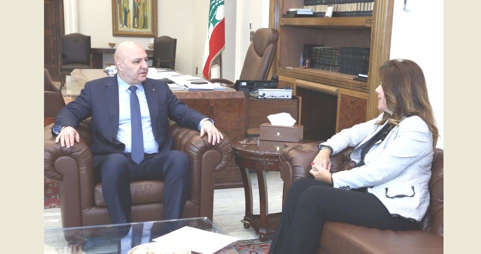 بيرقداريان أطلعت الرئيس عون على إجراءات تنظيم رياضة الطيران الشراعي