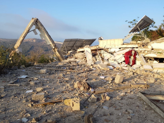 اسرائيل تنسف مدرسة ذوي الاحتياجات الخاصة في حي أبو طويل في عيتا الشعب