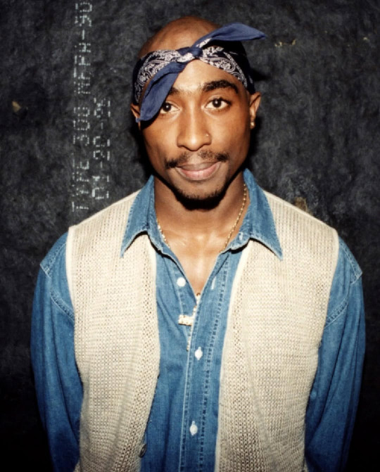 وفاة توباك في مثل هذا اليوم قبل ٢٩ عامًا