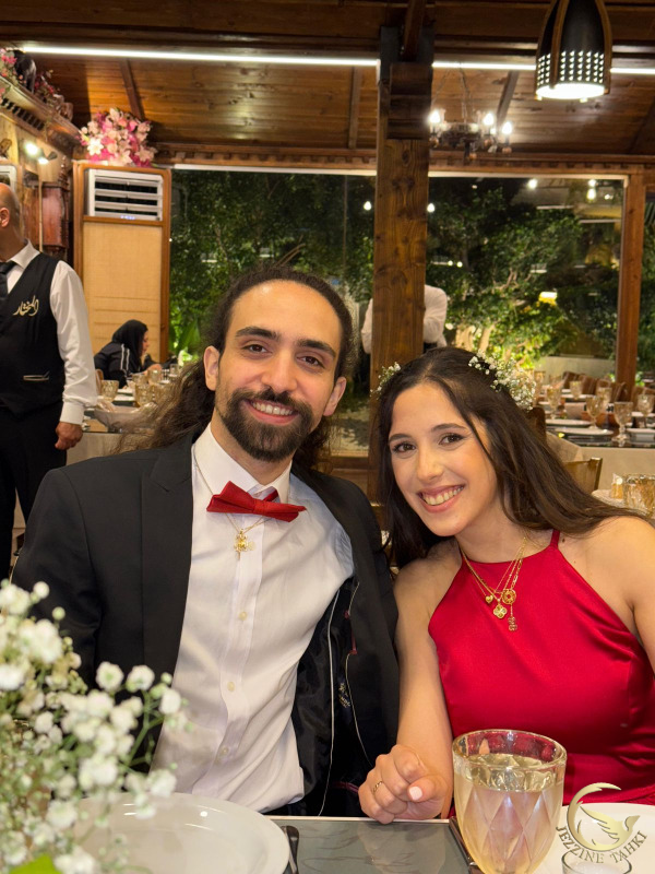 (بالصور) جزين تحكي الفرح والحب بخطوبة نردين ومايك... فلتمتلئ أيامكما بالحب وشغف القلوب