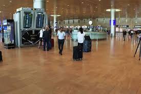 وسائل إعلام إسرائيلية: وقف الحركة الجوية في مطار بن غوريون بعد دوي صفارات الإنذار داخله