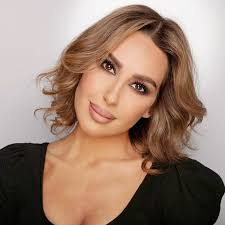 ورد الخال: الجمال نسبي والزمن زمن تعتير