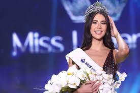 #بيرلا_حرب ملكة جمال #لبنان تحتفل بتتويجها باللقب