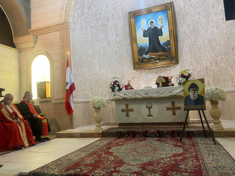 مشاركا في القداس في جل ناشي... مسعد: توحّدنا في الصلاة شاكرين الله على نعمة مار شربل