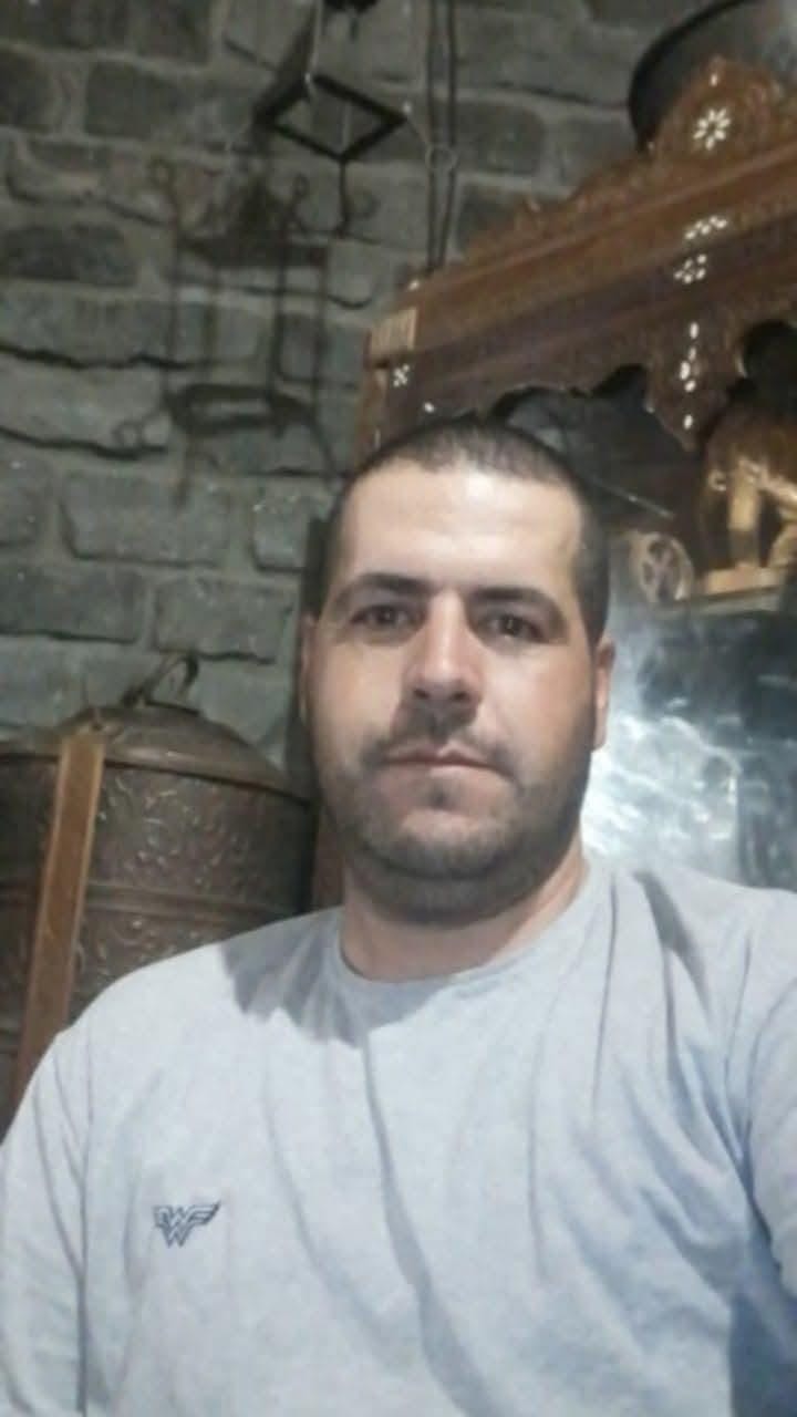 باسل شحادة جعيفر فُقد على طريق دمشق حمص ولا معلومات عنه حتى الساعة
