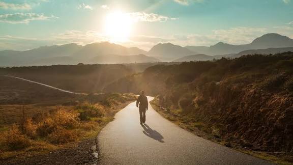 انت كمان فيك تكون قديس… قوموا بلشوا من هلق (أبونا بطرس عاقوري)