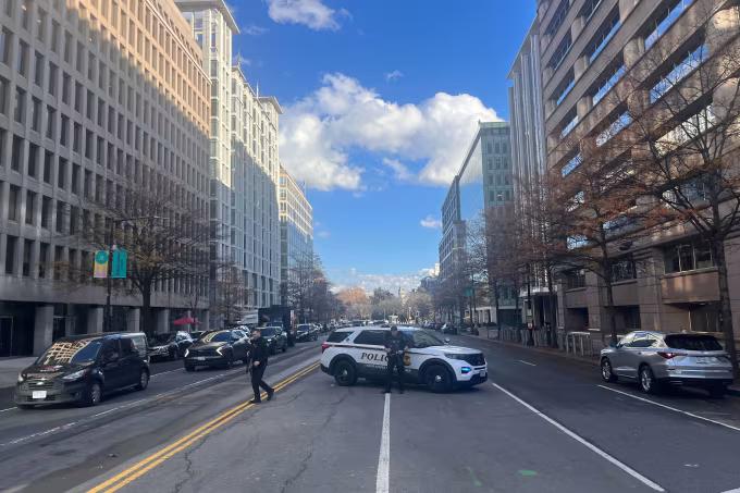 إطلاق نار في وسط واشنطن يسفر عن إصابات ويشمل أحد أفراد الحرس الوطني