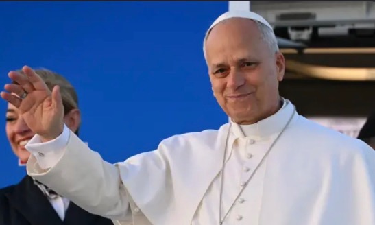 يا رسول المحبة شعبك يئن الما وحسرة وتهجيرا وموتا... (الأب بطرس عاقوري)