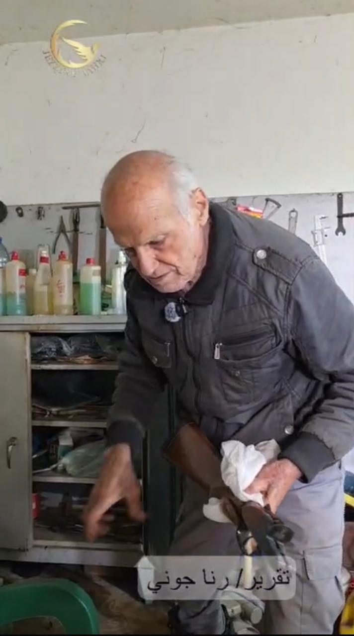 #جزين_تحكي: ابن #النبطية #فضول_أبو_جفال مبدع في مهنة تصليح أسلحة #الصيد… #رنا_جوني