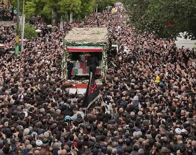 انطلاق موكب تشييع خامنئي في طهران