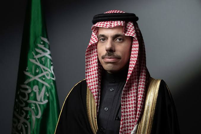 وزير الخارجية السعودي عرض في اتصال هاتفي مع نظيره الباكستاني التطورات