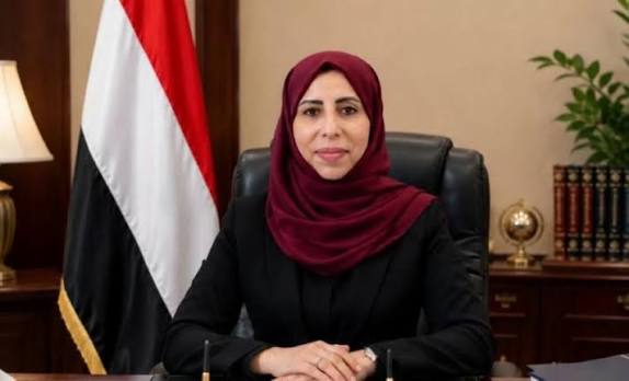 وزيرة الخارجية اليمنية: تصريحات عراقجي بشأن الوساطة لا تحجب مسؤولية النظام الإيراني الذي أطال أمد الحرب بتسليح الحوثيين وإمدادهم بالصواريخ والمسيّرات