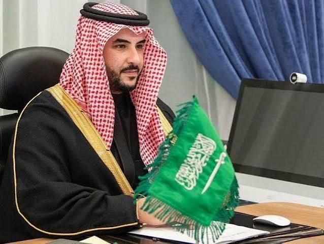 وزير الدفاع السعودي: بحثت مع الرئيس الإماراتي تطورات الأوضاع الإقليمية