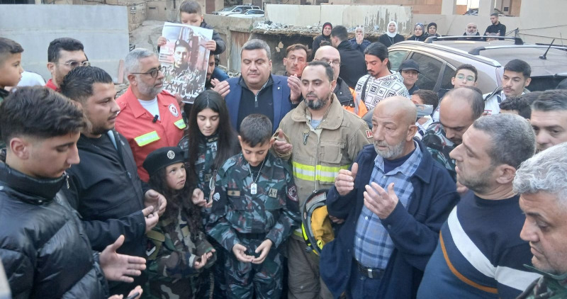 وقفة في الميناء بذكرى استشهاد عنصري في الدفاع المدني