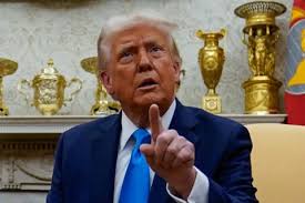 ترامب يعلن اعتقال مادورو وزوجته بعملية عسكرية أميركية ويستبعد قيادة المعارضة للفترة الانتقالية