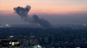 الغارة التي استهدفت محيط المنارة خلّفت أضرارًا في الممتلكات على بُعد نحو ٥٠٠ متر من موقع التهديد