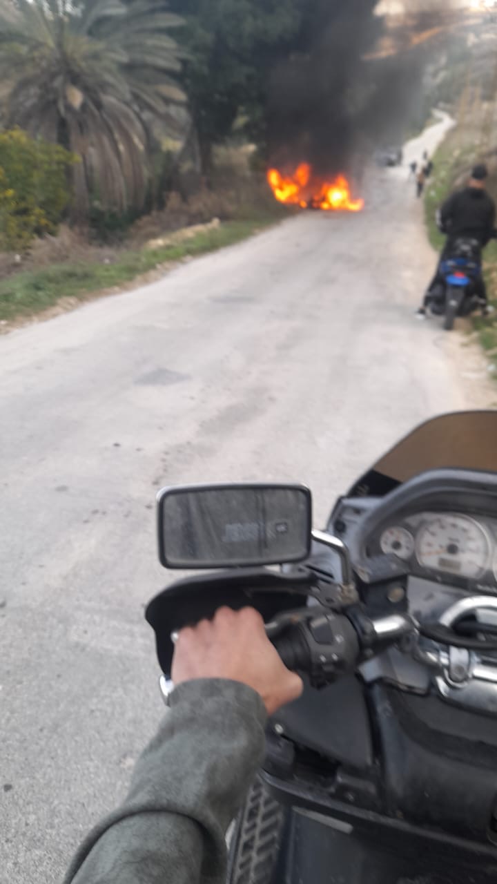 استهداف سيارة بين زيتا وبنعفول