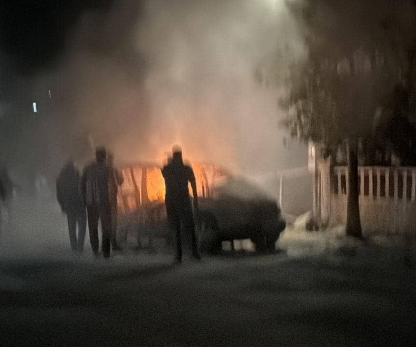 شهيد في استهداف سيارة في بنت جبيل