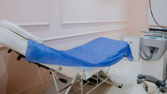 إقفال مركز تجميل غير مرخّص في صور لمخالفته القوانين وغياب الإشراف الطبي