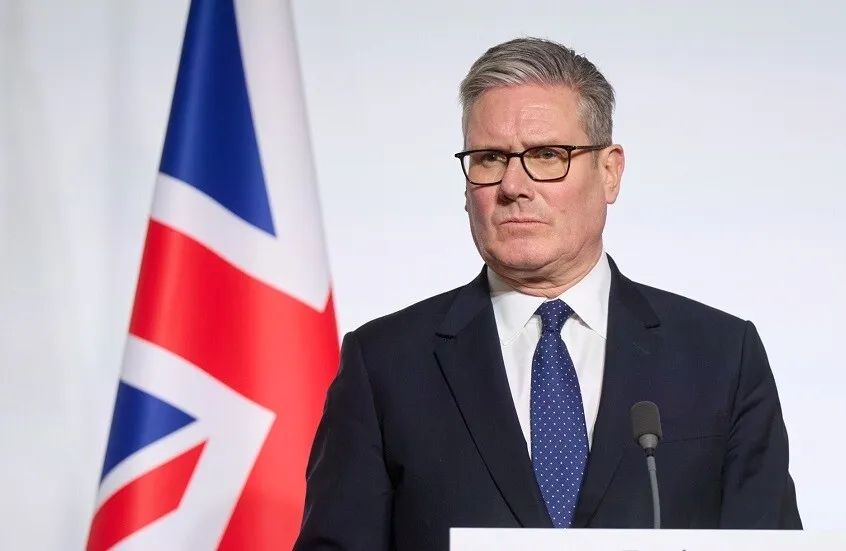 ستارمر: بريطانيا لن ترضخ لضغوط ترامب بشأن غرينلاند