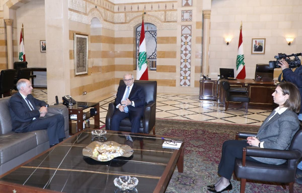 لقاء بين رئيس الحكومة والسفير الفرنسي بحث في تحضيرات مؤتمر دعم الجيش والقوى الأمنية في 5 آذار