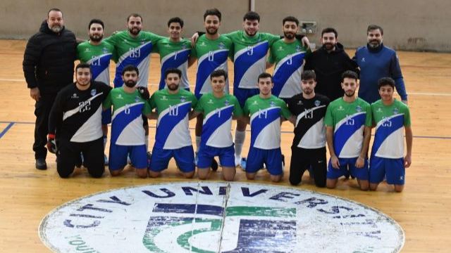 فوز جامعة المدينة على جامعة القديس جاورجيوس ضمن بطولة الجامعات لكرة الصالات