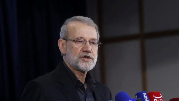 مستشار المرشد الأعلى الايراني علي لاريجاني: تقدم باتجاه المفاوضات مع الولايات المتحدة