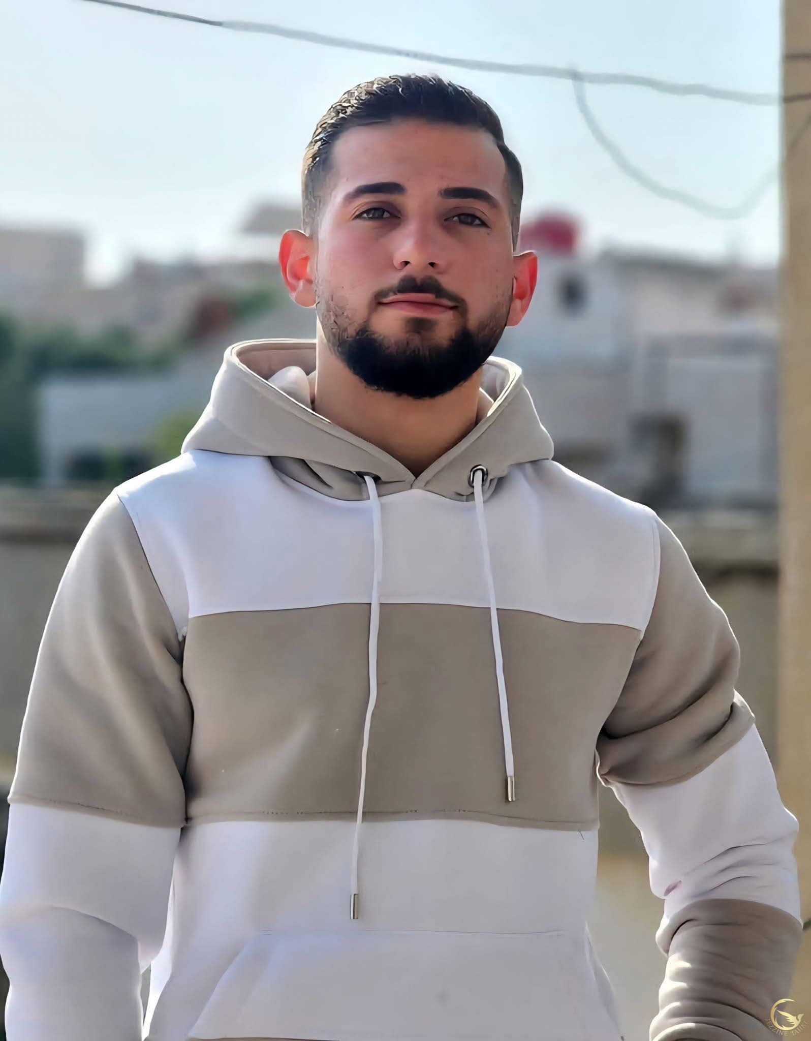 لحظة إطلاق النار على الشاب #إيلي_سيمون_تقلا بعدما ترجّل ملثمون من سيارة من نوع كيا ريو وأطلقوا النار عليه قبل أن يلوذوا بالفرار