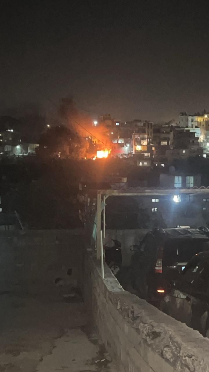 استهداف سيارة في حاروف