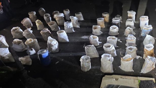 الجيش يدهم منازل في بعلبك ويوقف مطلوبين ويضبط كمية كبيرة من المخدرات