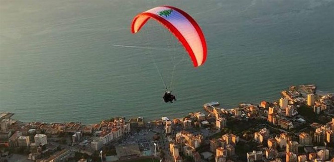 لجنة الشباب والرياضة تبحث تنظيم قطاع الطيران الشراعي