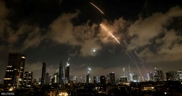 الجيش الإسرائيلي: إطلاق صواريخ من إيران باتجاه إسرائيل وأنظمة الدفاع تعمل على اعتراض التهديد