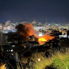 غارة على يحمر وأُخرى على مجدل زون و3 غارات على كونين والجيش اللبناني يُغلق أوتستراد صيدا - صور حفاظا على سلامة المواطنين