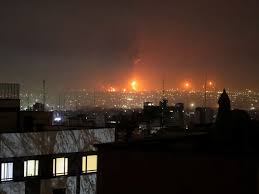 إعلام إيراني: قصف على موقع صواريخ بمدينة كرج جنوب غرب طهران