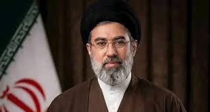 المرشد الإيراني: نؤمن بالصداقة مع دول الجوار لكننا مجبرون على استمرار استهداف القواعد الأمريكية فيها