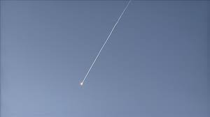 وسائل إعلام إسرائيلية: تم تسجيل 5 مواقع لسقوط شظايا في الوسط نتيجة إطلاق صاروخين عنقوديين متشظيين من إيران