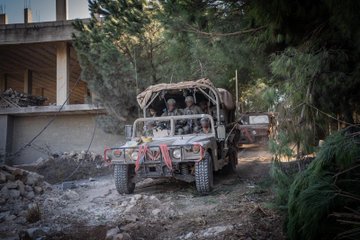 هآرتس: من المتوقع أن تنضم الفرقتين 162 و98  إلى القتال إلى جانب الفرق 36 و91 و146 في لبنان