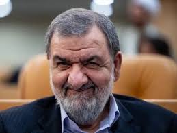 إعلام إيراني: مجتبى خامنئي يعين محسن رضائي مستشارا عسكريا له