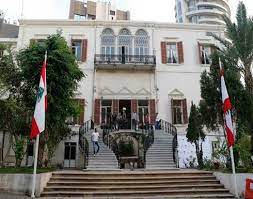 لبنان يسحب الاعتماد عن السفير الإيراني المعيّن ويمنحه حتى الأحد للمغادرة