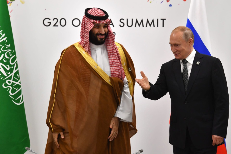 إعلام روسي: بوتين يجري اتصالا بولي العهد السعودي