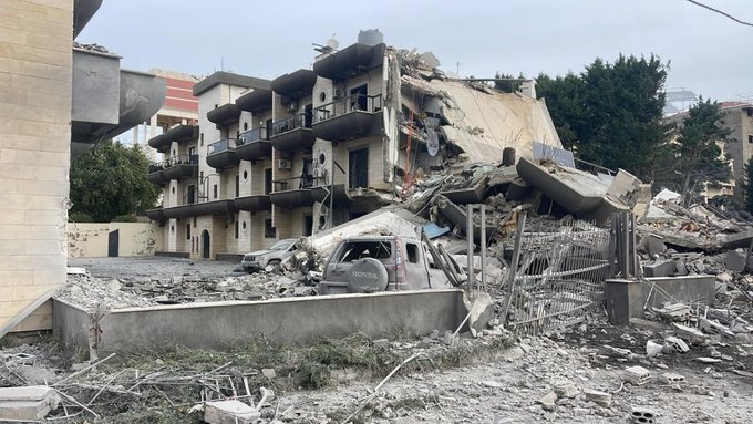 الوكالة الوطنية للإعلام: انتشال أربع جثث وسحب ٣ جرحى نتيجة الغارة على مجمع 